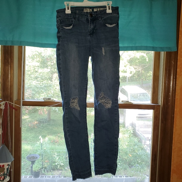 Ripped Skinny Jeans - Picture 2 of 3